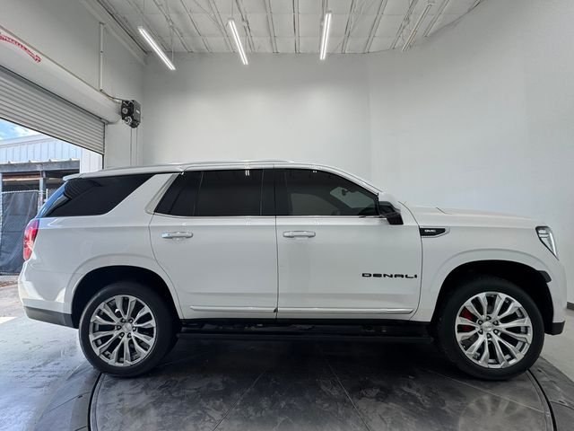 Used 2021 White Frost Tricoat GMC Denali image 15
