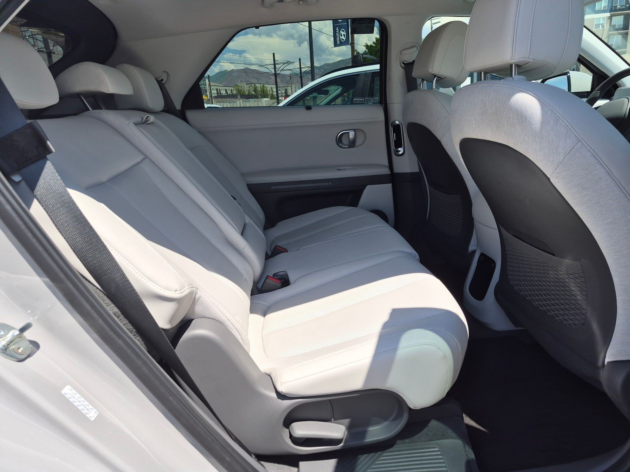 2024 Hyundai IONIQ 5 Limited - Photo 29