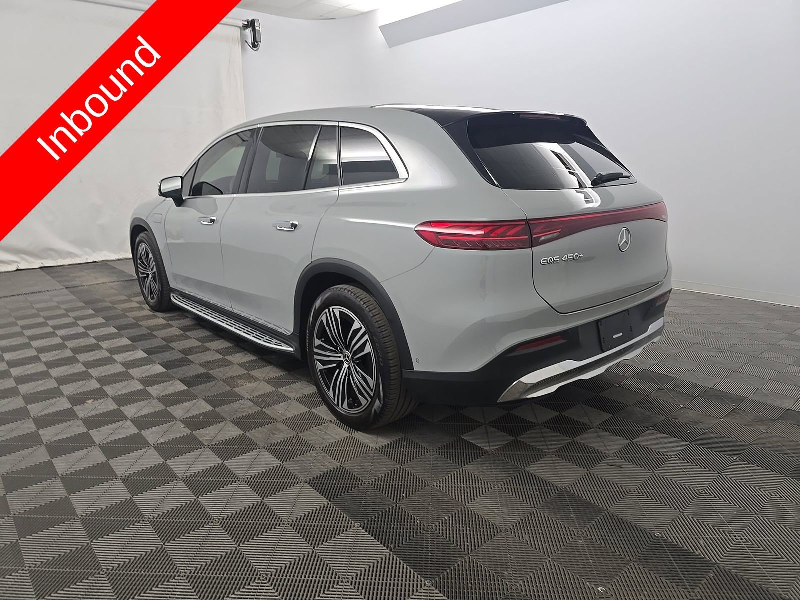 Used 2024 Gray Mercedes-Benz 450 image 7