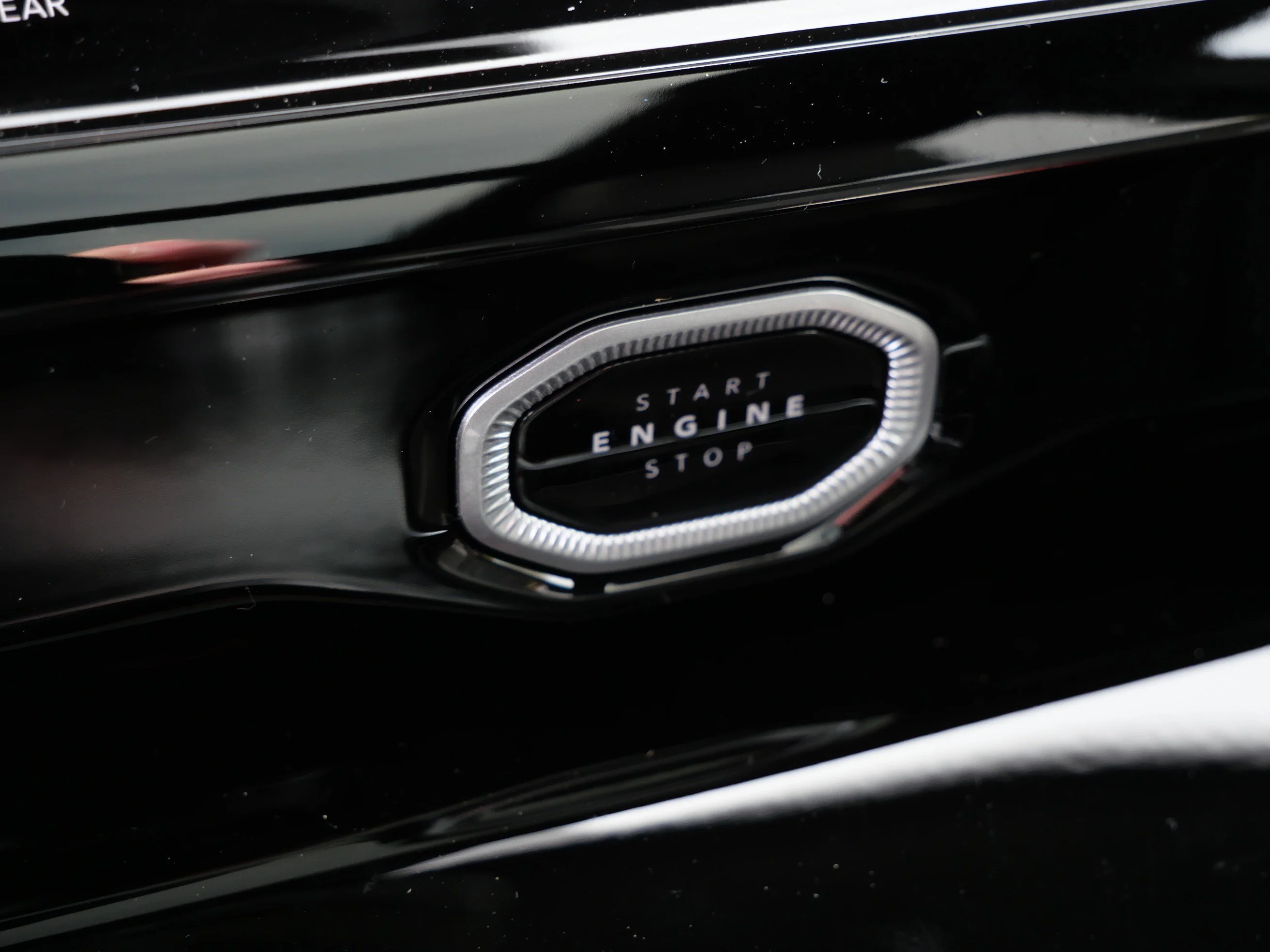 New 2027 High-Gloss Black Paint Jeep Limited image 10