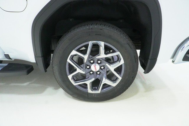 2026 GMC Sierra 1500 SLT - Photo 13