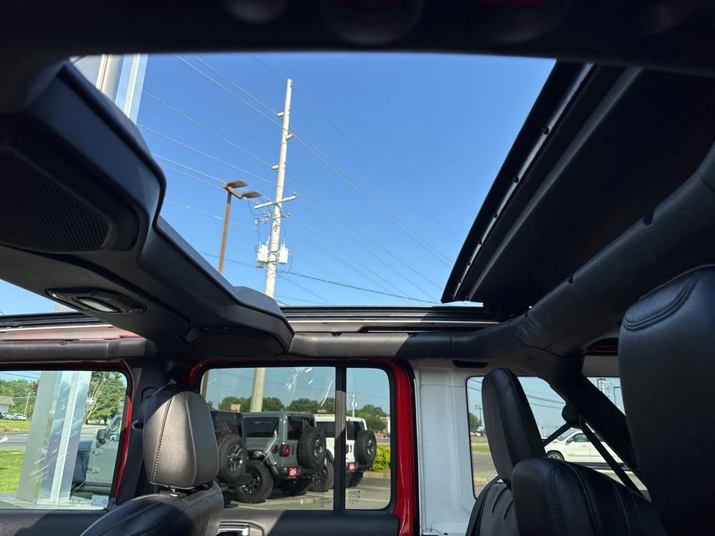 Used 2021 Red Jeep Unlimited Sahara Altitude image 32