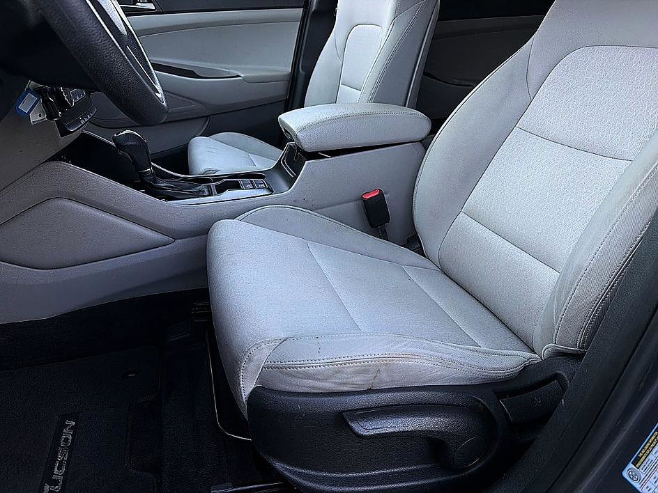 Used 2018 Coliseum Gray Hyundai SE image 10