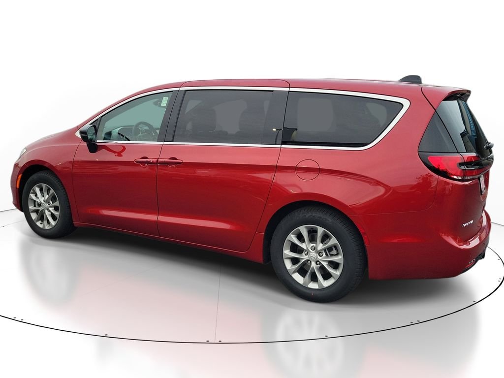 New 2026 Red Hot Pearl-Coat Exterior Paint Chrysler Limited image 3