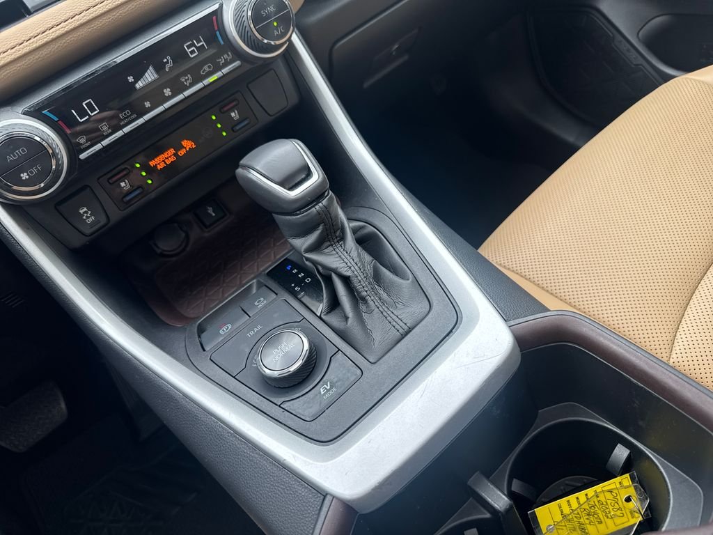 Used 2022 White Toyota Limited image 28