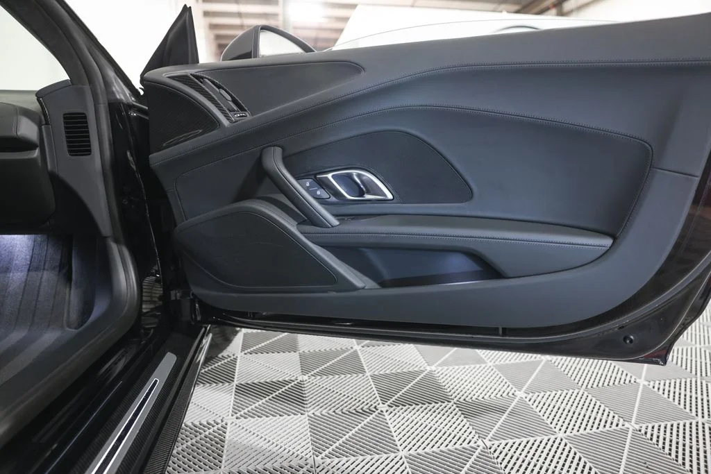 Used 2020 Black Audi V10 performance image 24