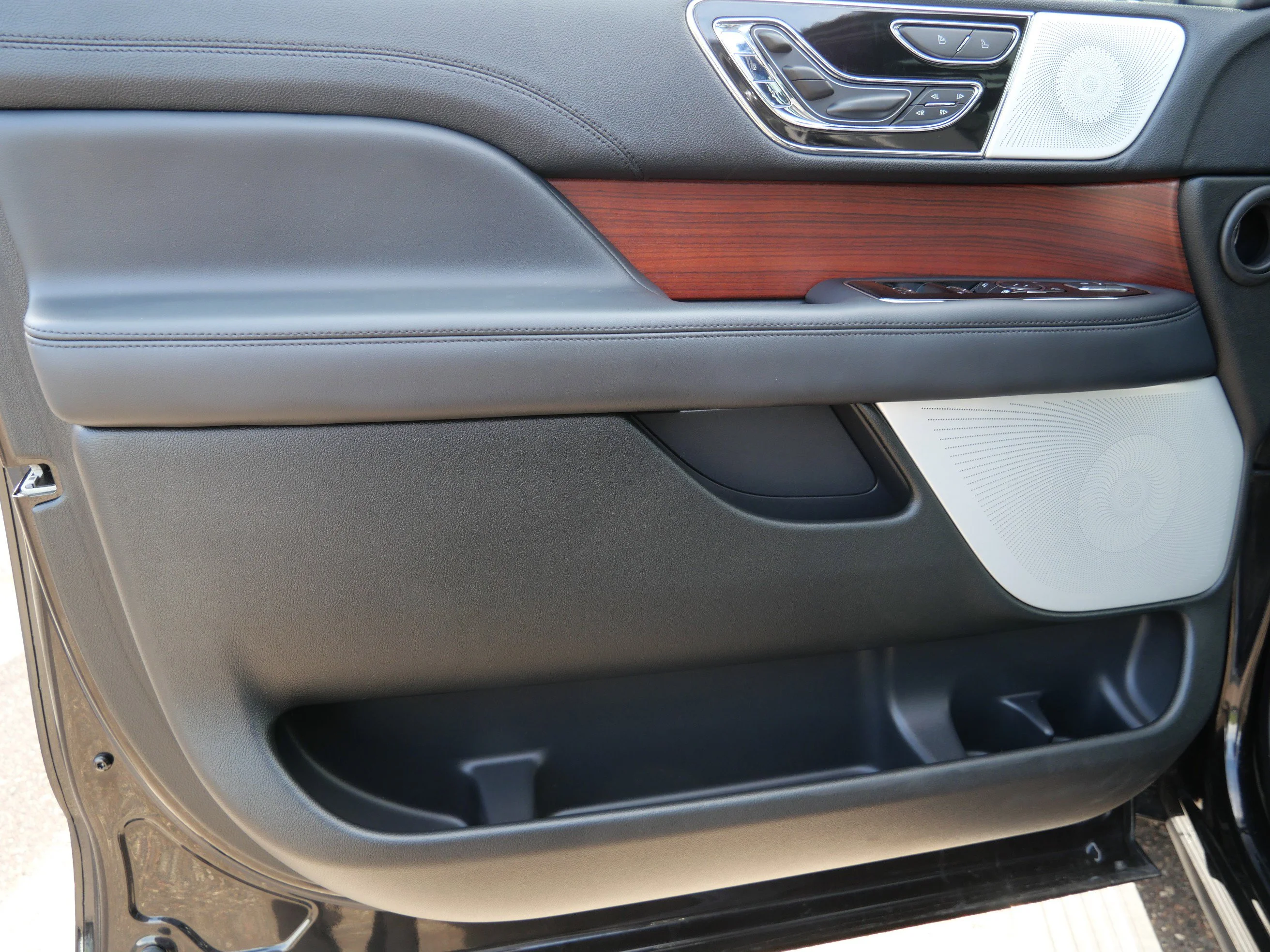 2023 Lincoln Navigator Reserve L - Photo 11