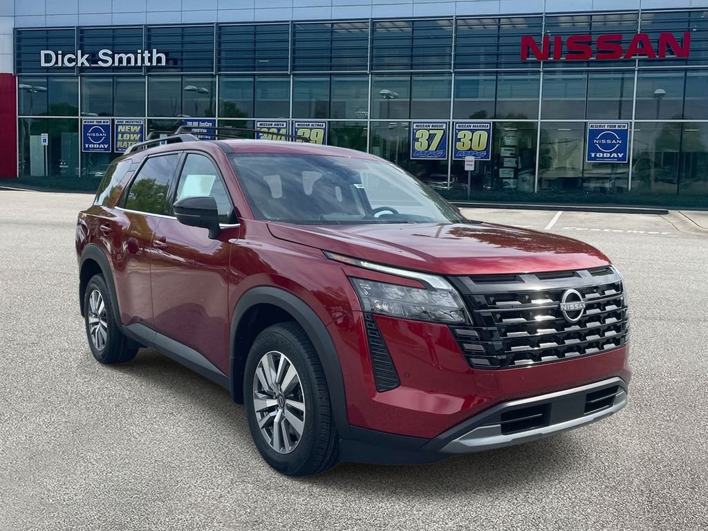 2026 Nissan Pathfinder SL 4WD's photo