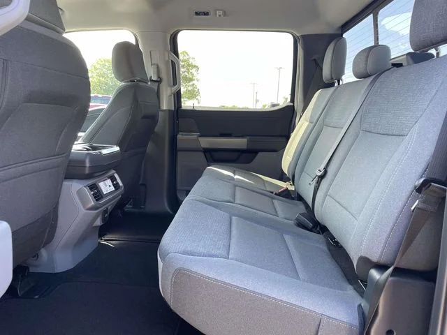 New 2026 Carbonized Gray Metallic Ford XLT image 11