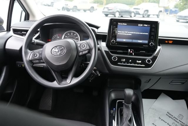 Certified Used 2022 Silver Toyota LE image 17