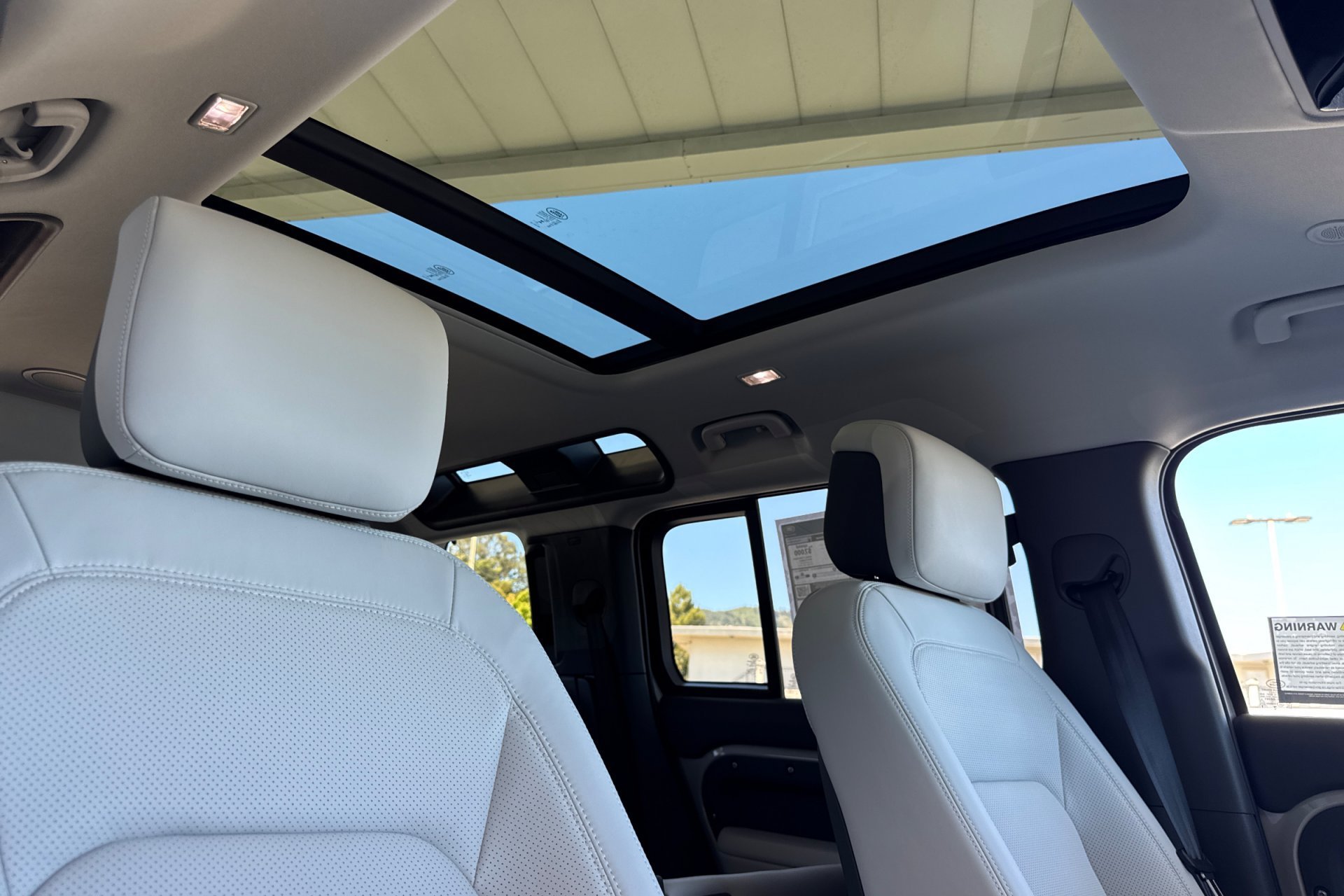 New 2026 Borasco Grey Land Rover X-Dynamic SE image 19