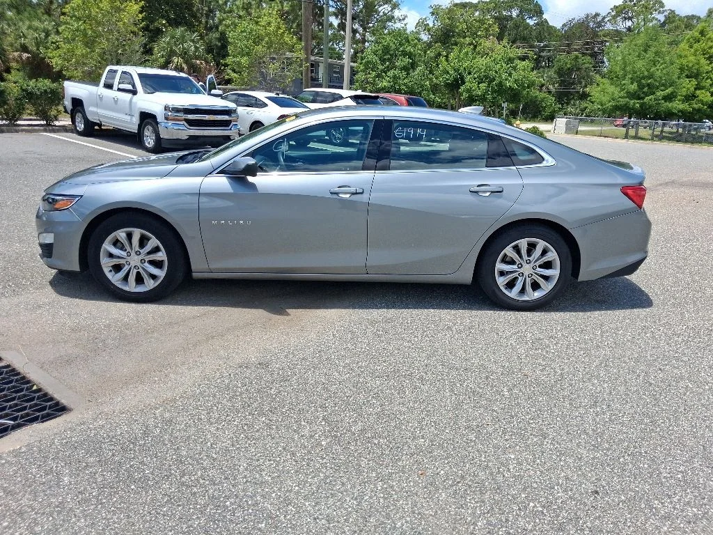 Used 2024 Gray Chevrolet LT image 8