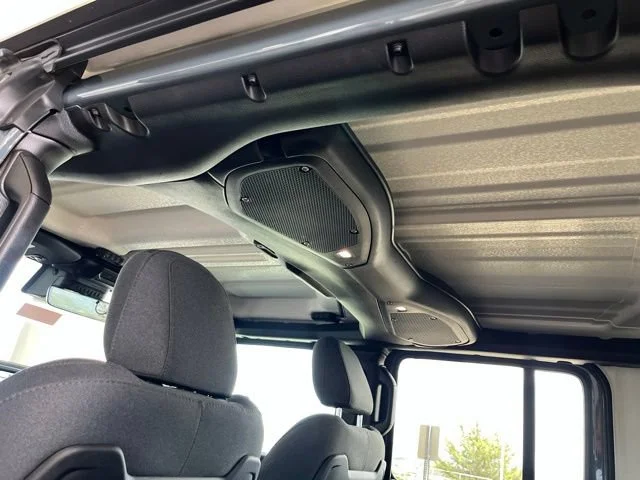 Used 2025 Anvil Clearcoat Jeep Rubicon image 43