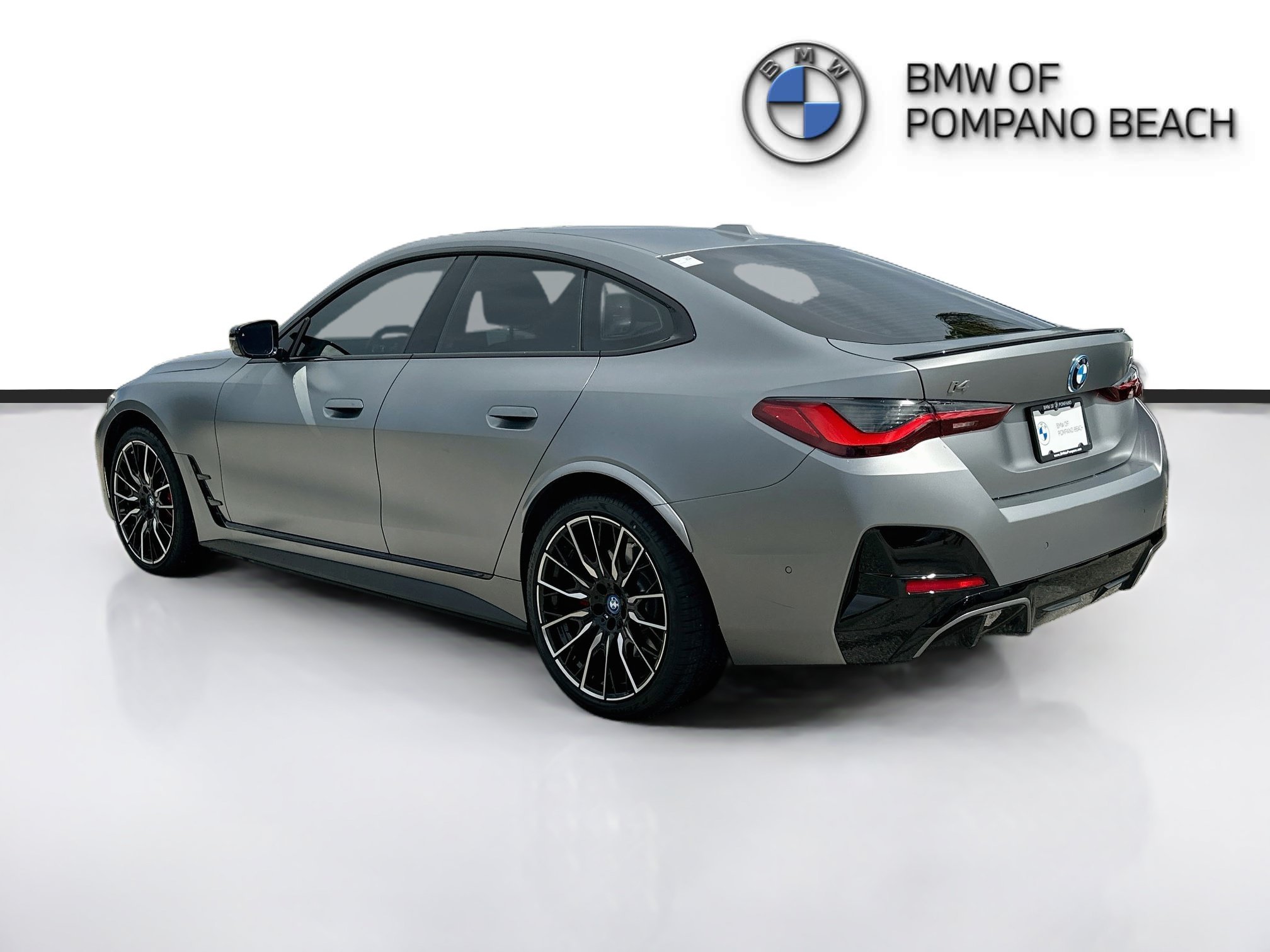 Certified Used 2023 Ind Frozen Pure Grey II Metallic BMW M50 image 5