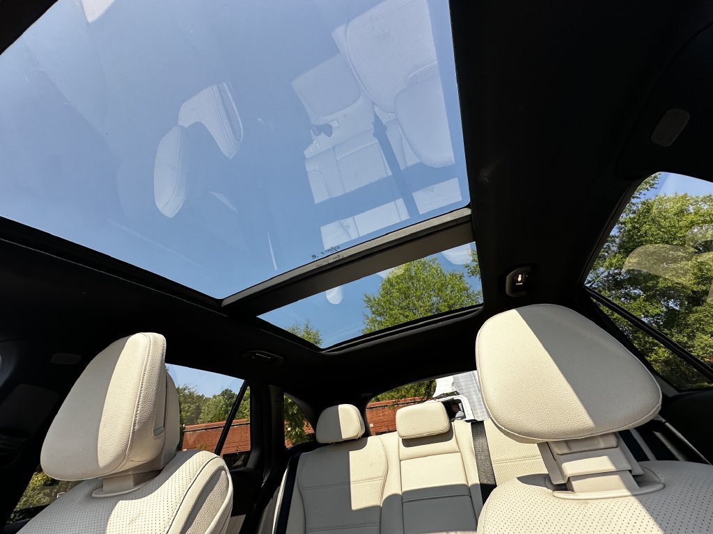 New 2027 Polar White Mercedes-Benz GLC 300 image 70