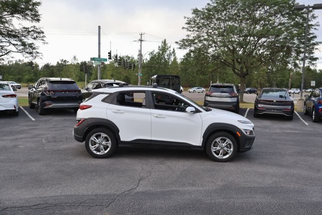 Used 2023 White Hyundai SEL image 8