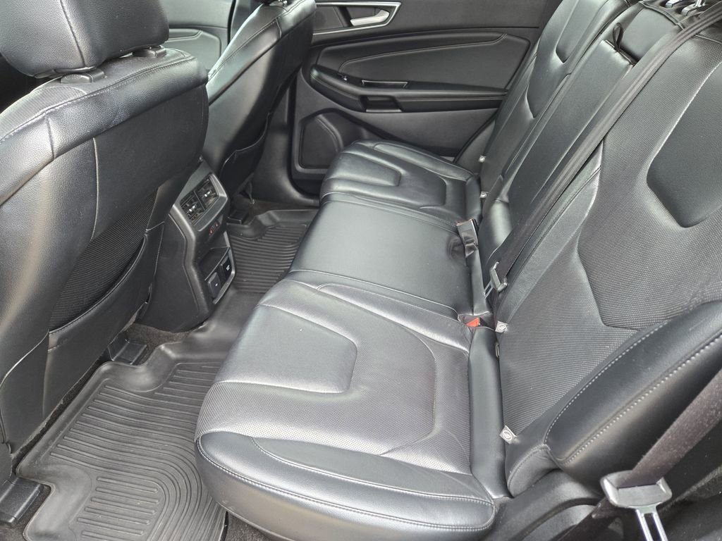 Used 2020 Silver Ford Titanium image 21