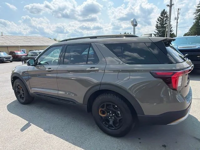 Used 2026 Gray Ford Tremor image 4