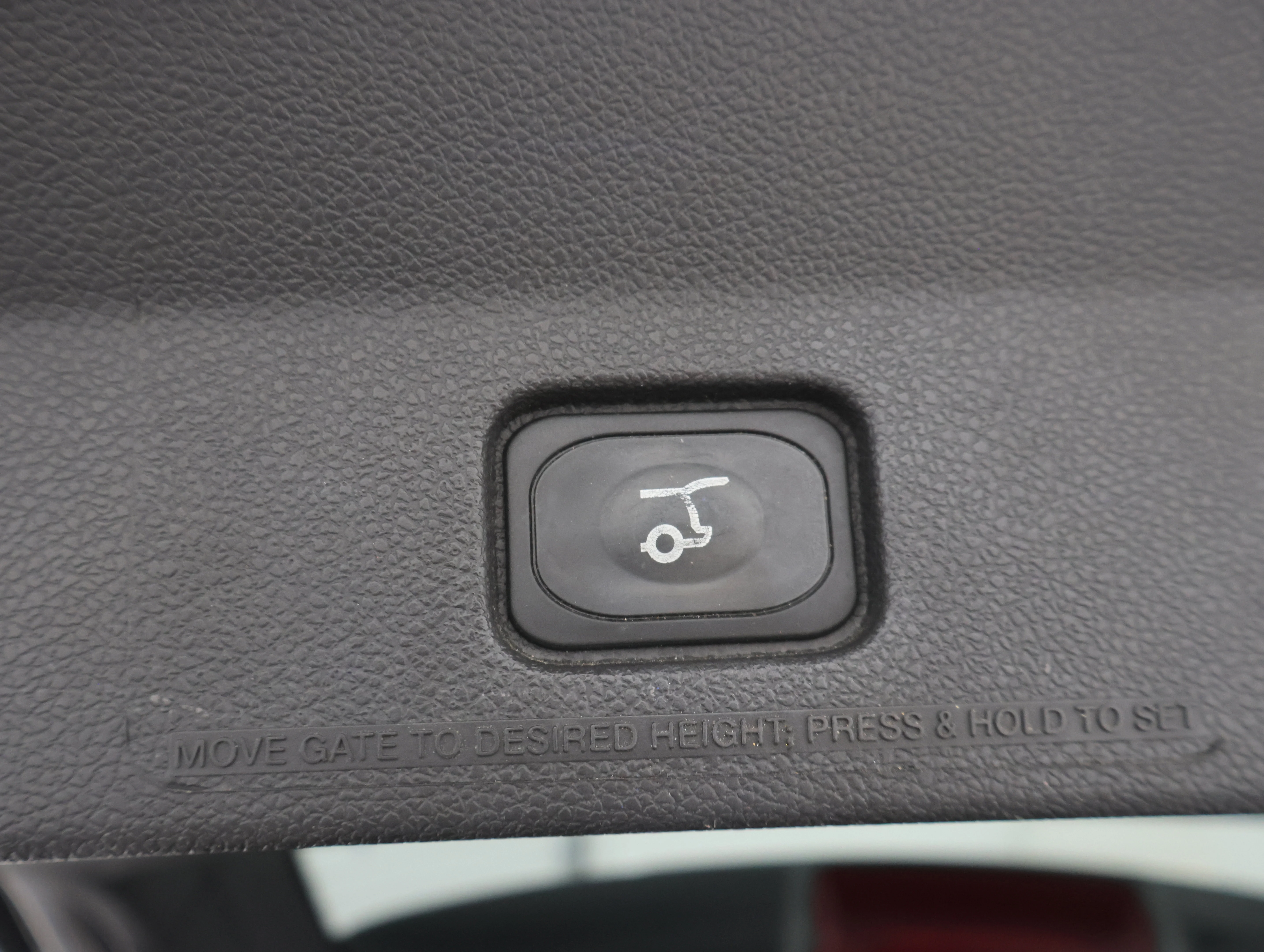 Used 2015 Magnetic Metallic Ford Sport image 30