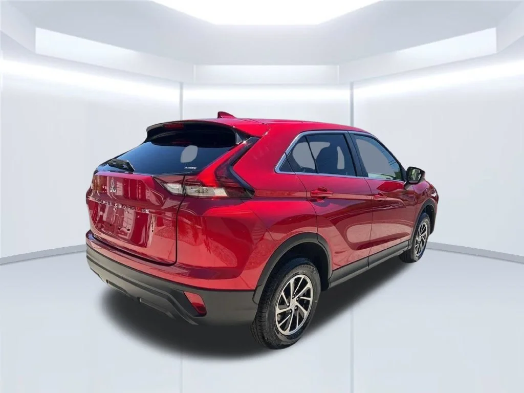 New 2026 Red Mitsubishi ES image 5