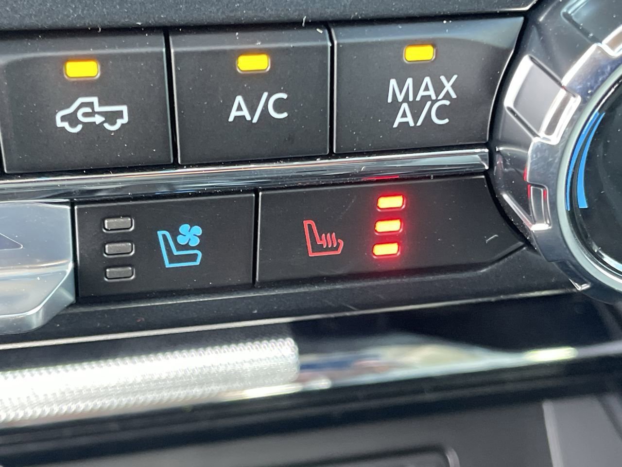 New 2026 Antimatter Blue Metallic Ford Lariat image 25
