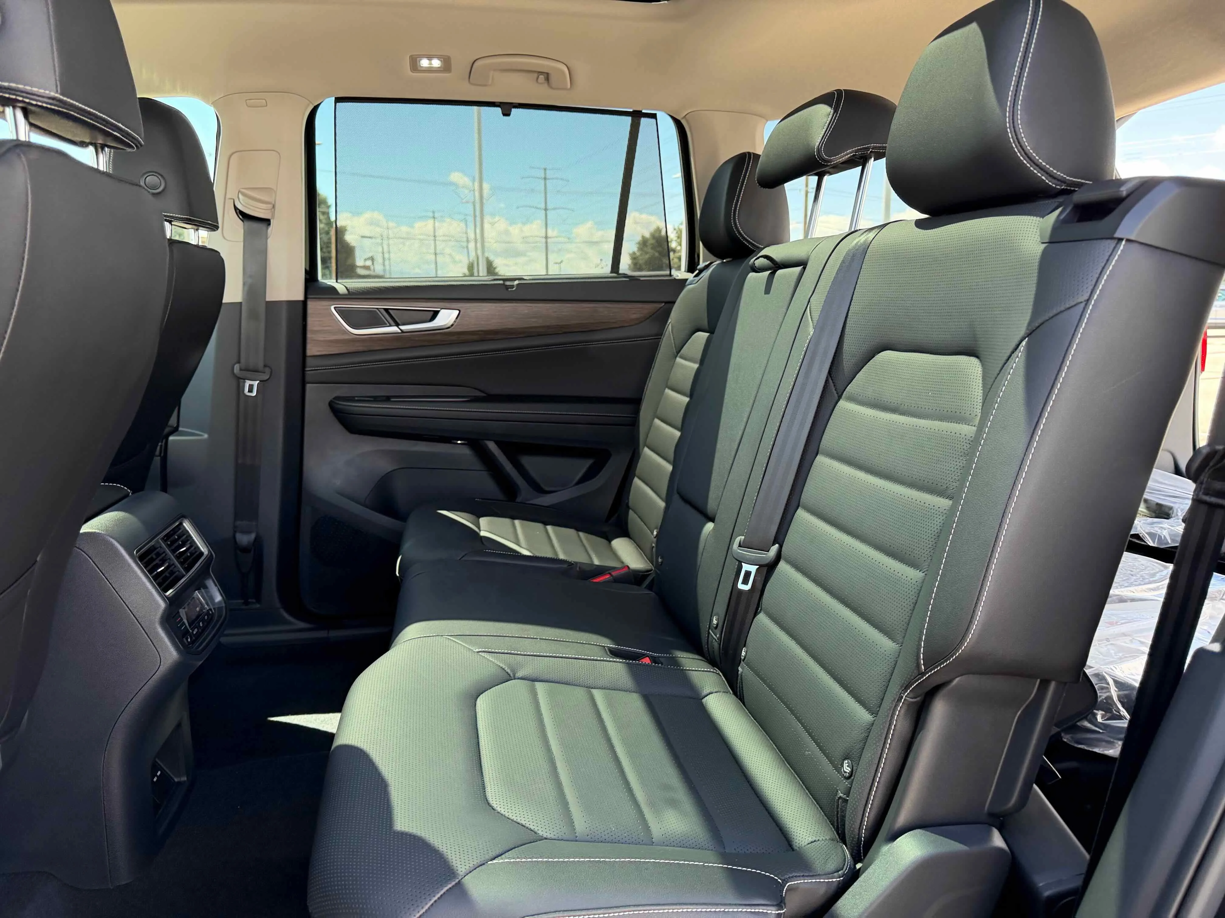 New 2026 Deep Black Volkswagen 2.0T SEL image 28