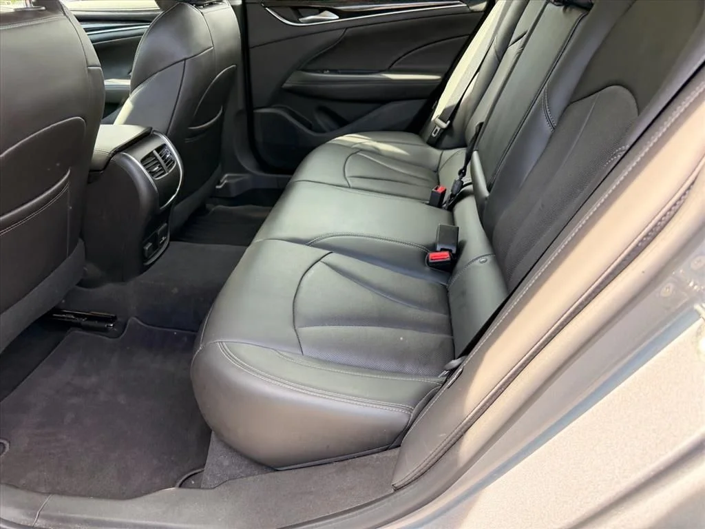 Used 2018 Gray Buick Premium I Group image 10