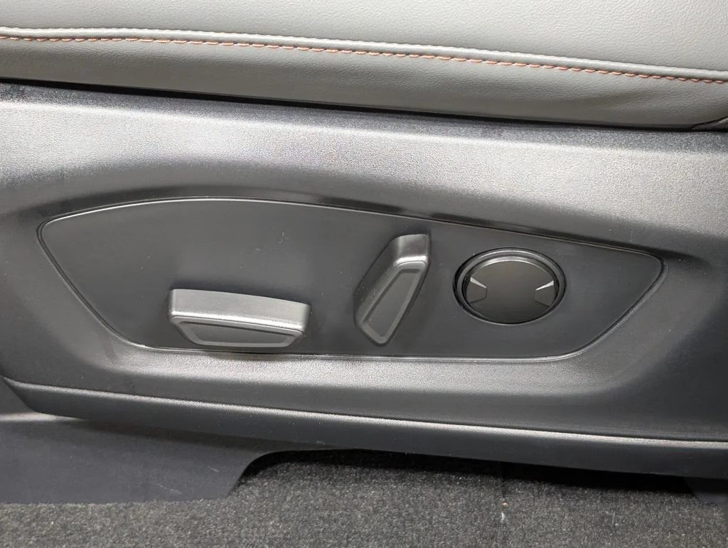 New 2026 Carbonized Gray Metallic Ford Active image 11