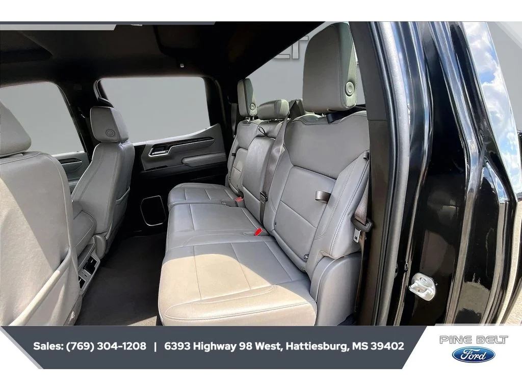 Used 2025 Onyx Black GMC SLT image 19