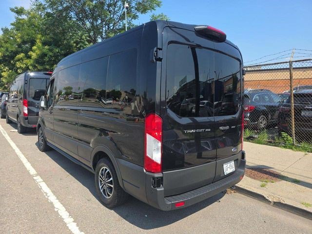Used 2023 Agate Black Metallic Ford XLT image 2