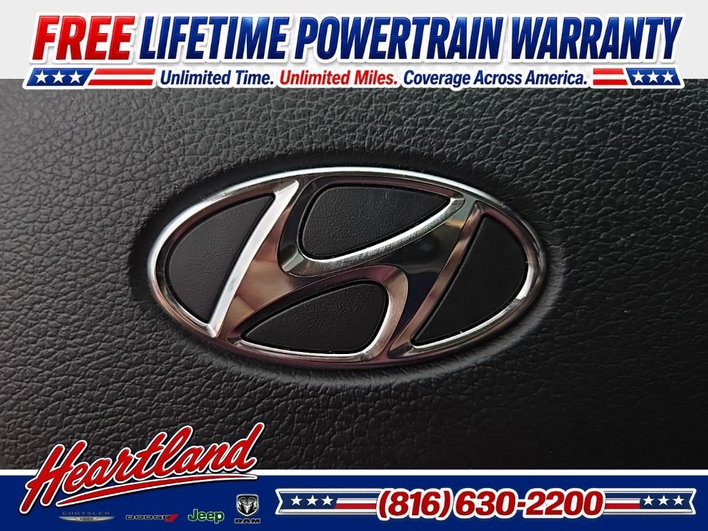 Used 2022 Black Hyundai Limited image 102