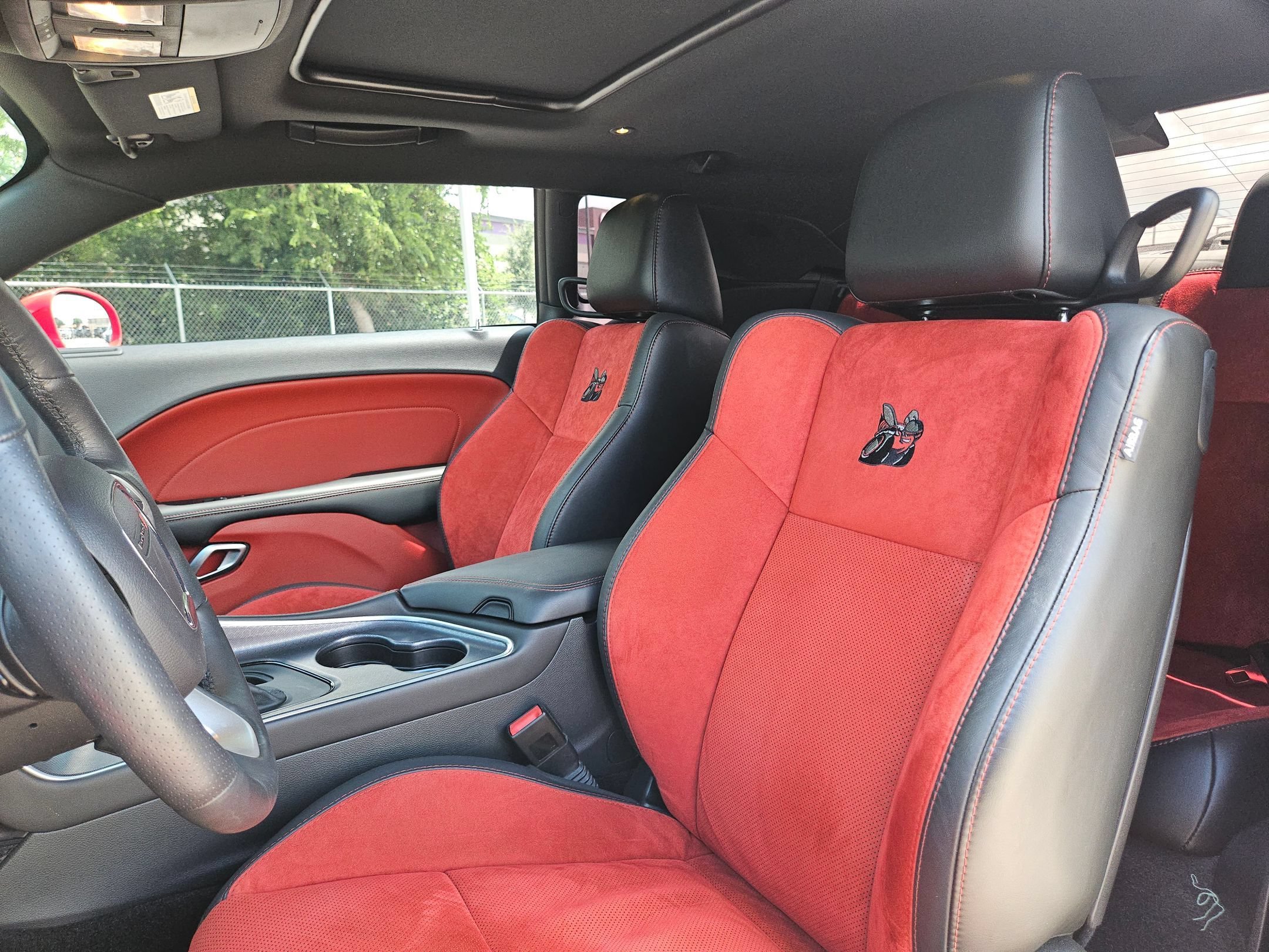 Used 2016 Torred Clearcoat Dodge 392 Hemi Scat Pack Shaker image 13