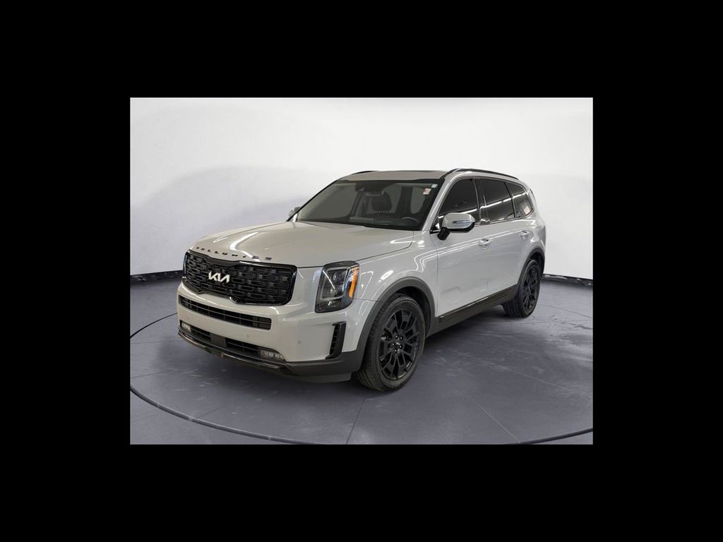 Used 2022 Gray Kia SX image 2