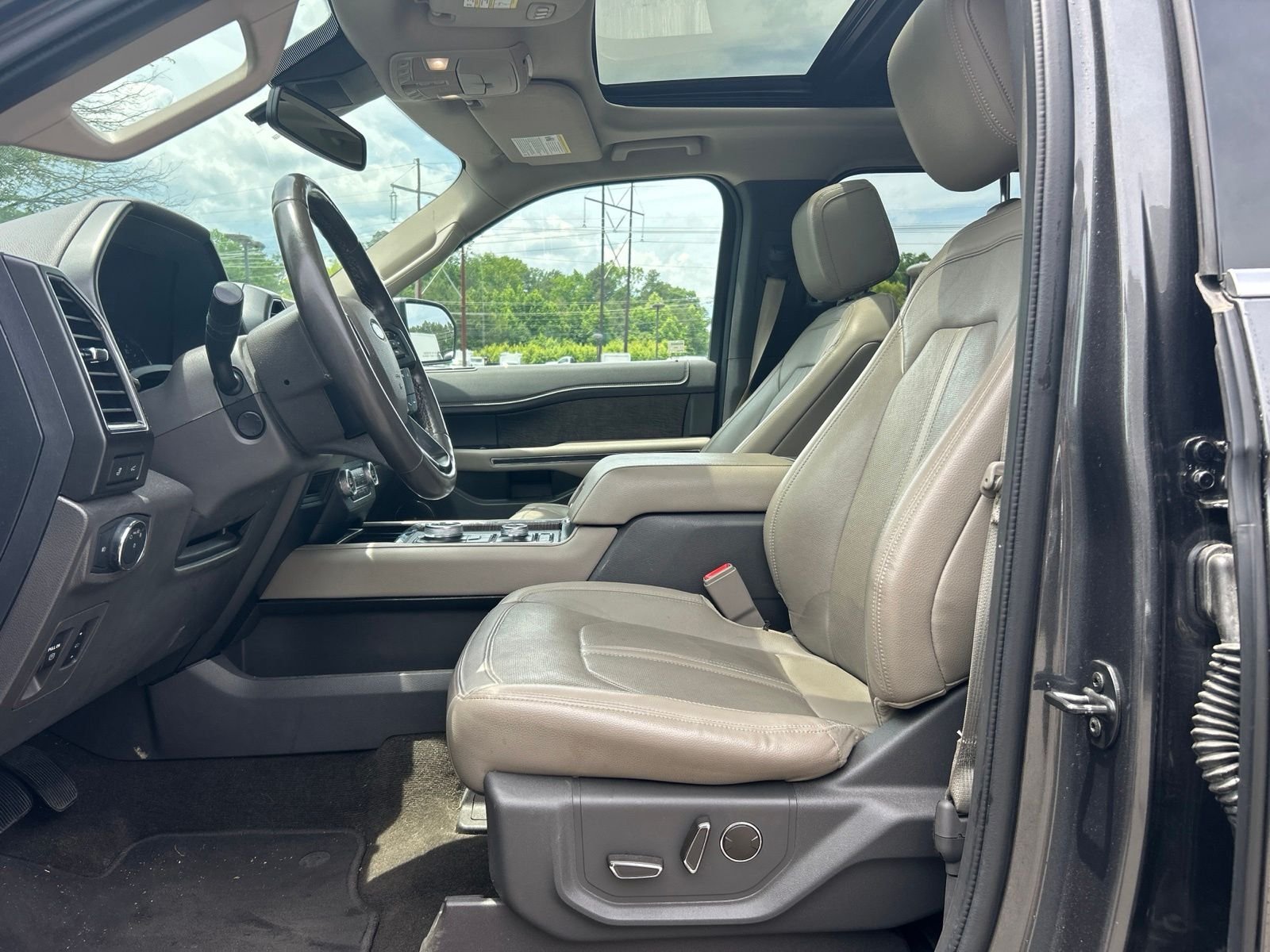 Used 2019 Gray Ford Limited image 9