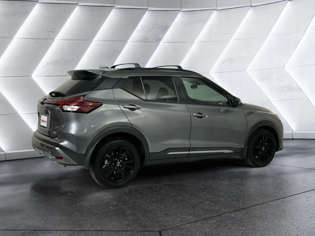 Used 2024 Gray Nissan SR image 4