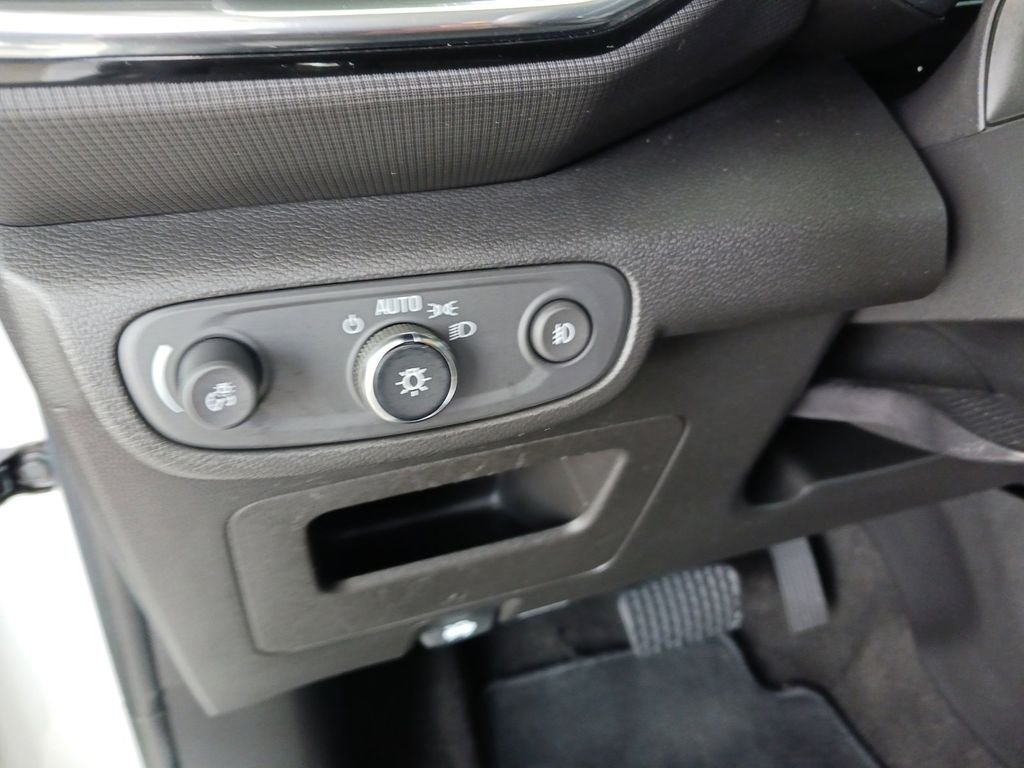 Used 2023 White Chevrolet LT image 35