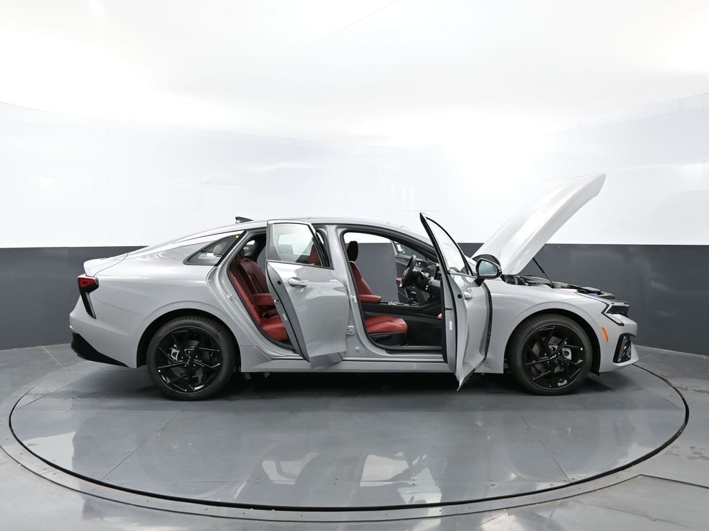 New 2026 Wolf Gray Kia GT-Line FWD image 31