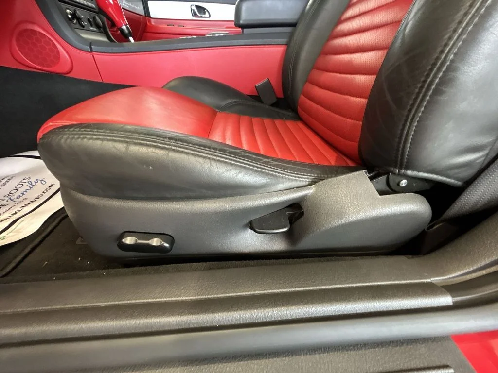Used 2002 Red Ford Base image 18