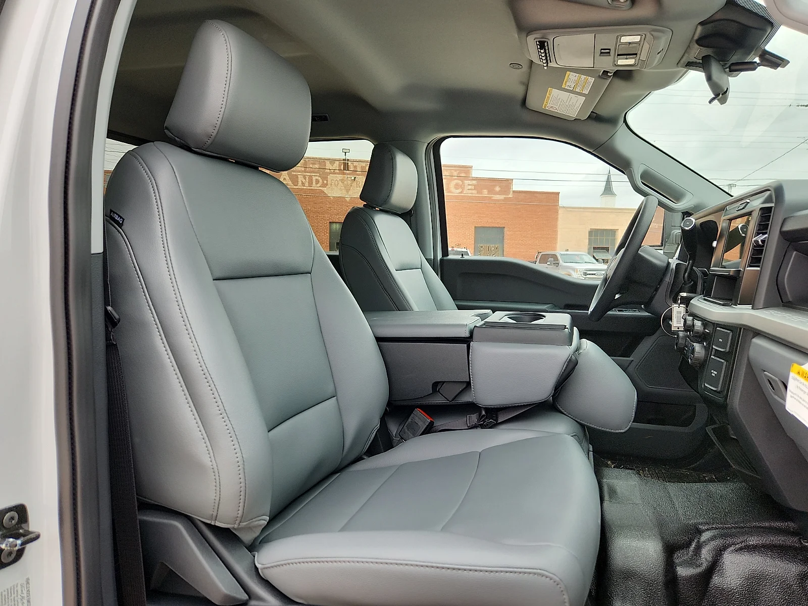 New 2026 Oxford White Ford XL image 20