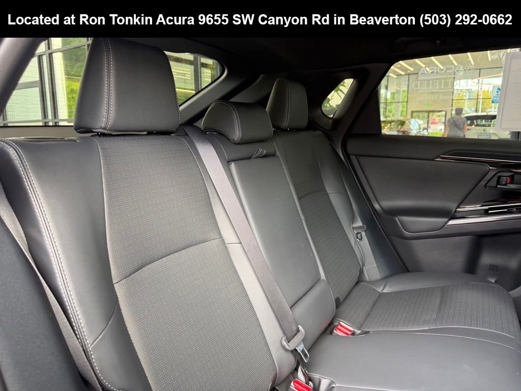 Used 2023 Wind Chill Pearl w/Black Roof Toyota Limited image 29