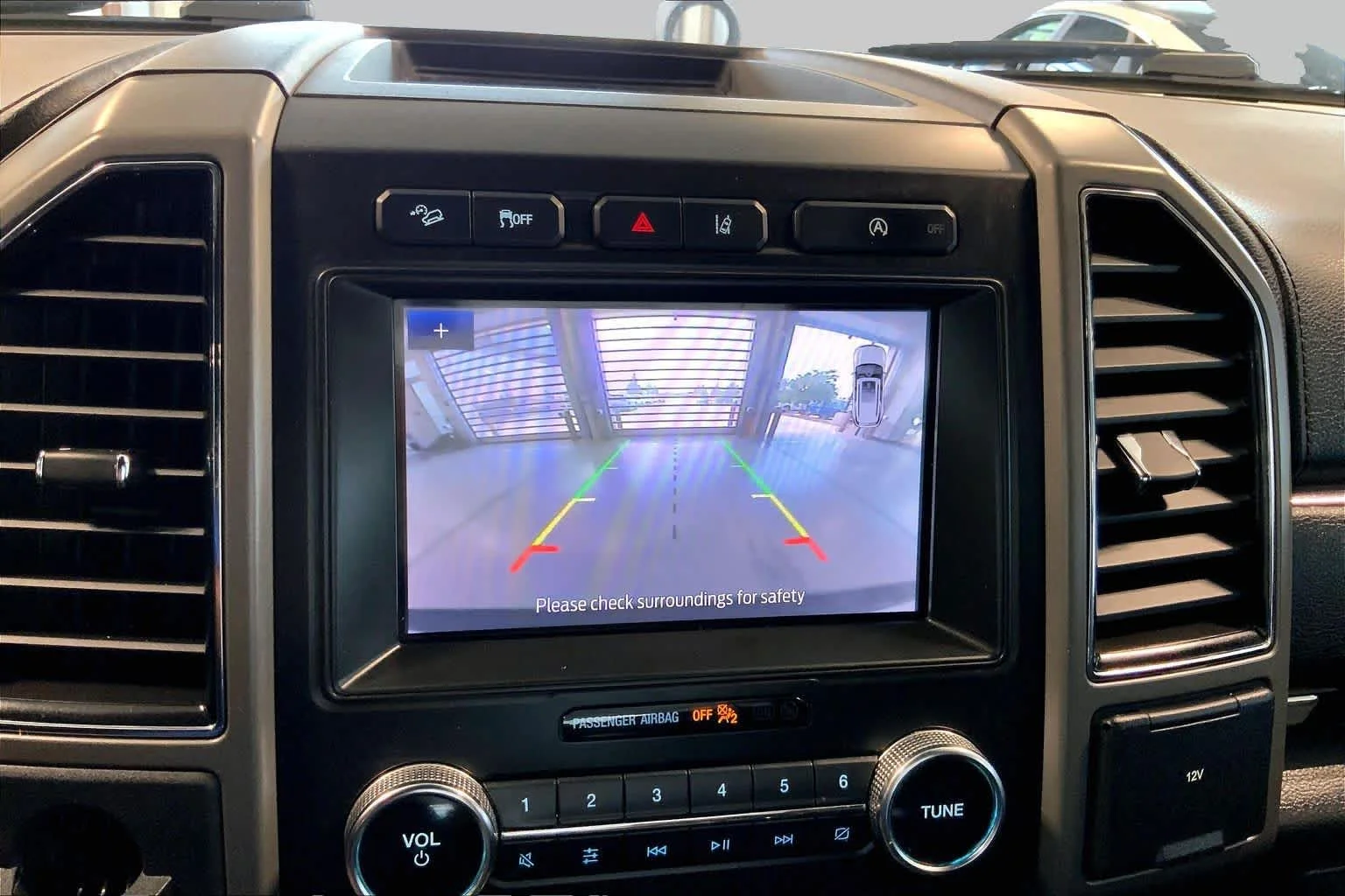 Used 2020 Oxford White Ford XLT image 29