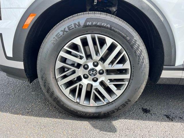 New 2026 White Hyundai SEL FWD image 7