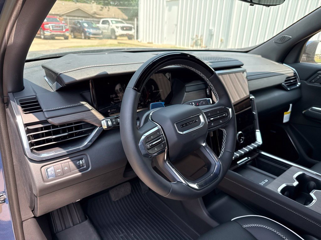 2026 GMC Acadia Denali - Photo 15