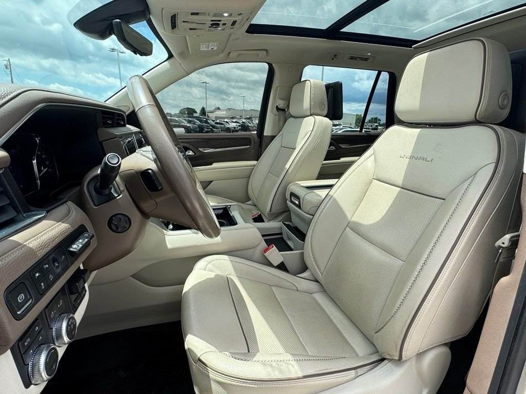 Used 2021 Pearl Beige Metallic GMC Denali image 13