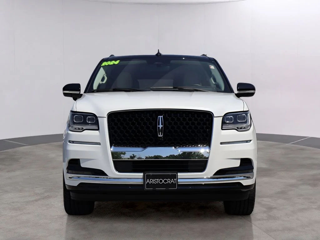 Used 2024 White Metallic Lincoln Black Label image 2
