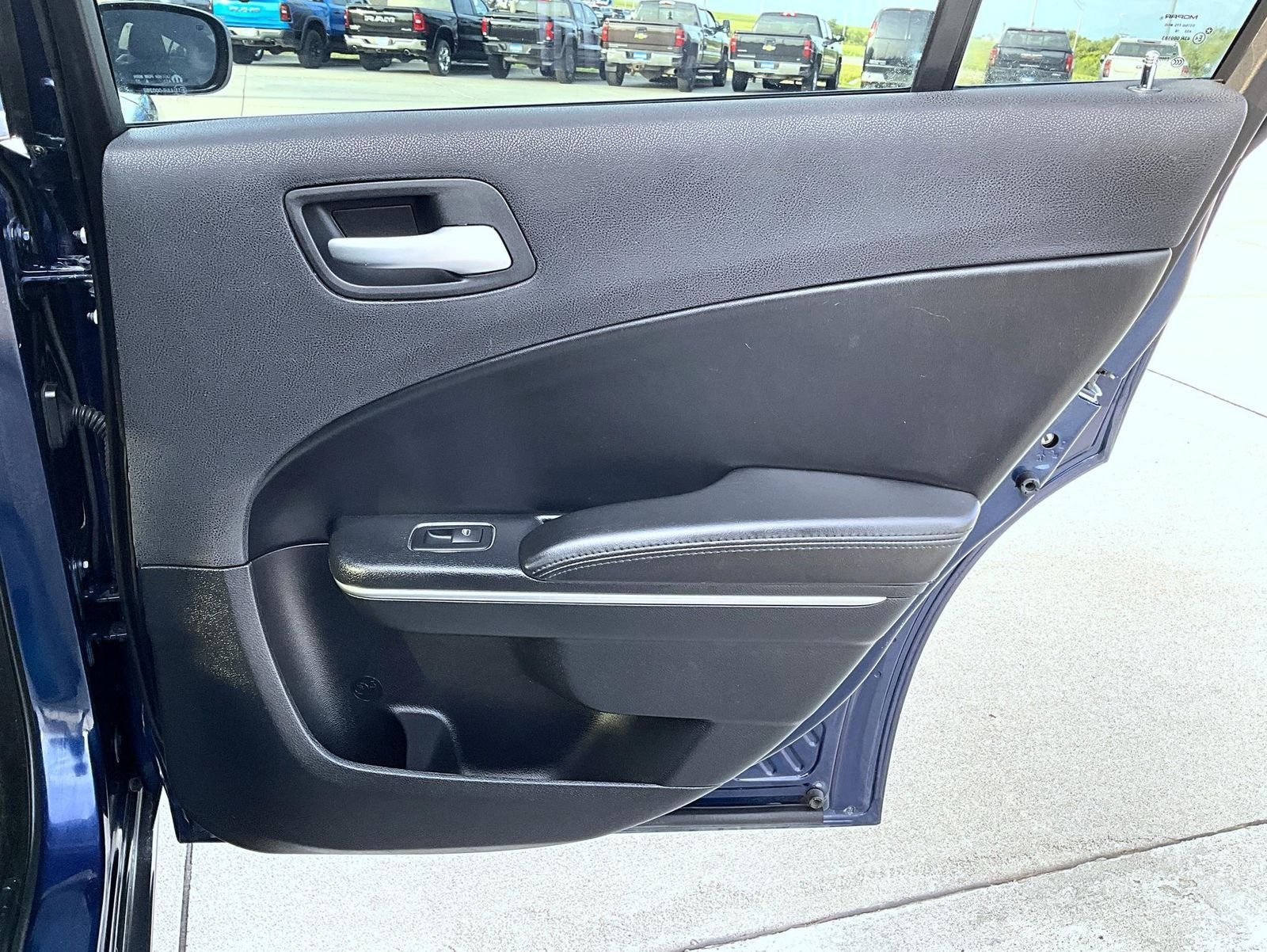 Used 2017 Blue Dodge Police image 18