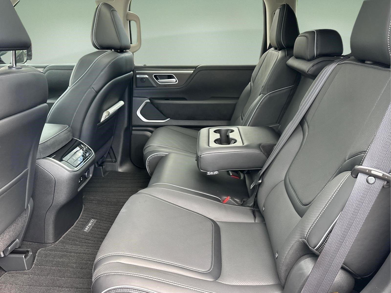 New 2026 BLACK OBSIDIAN INFINITI Luxe 4WD image 17