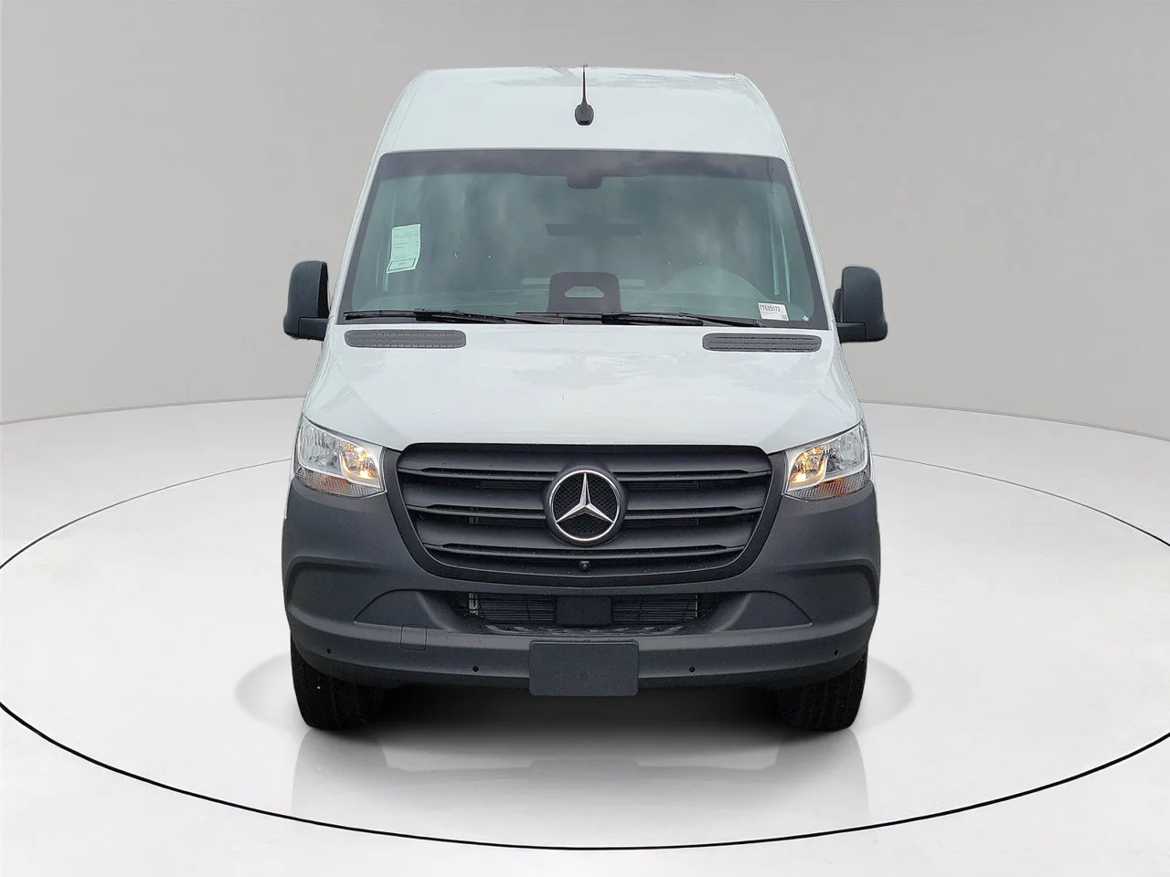 New 2026 Arctic+White Mercedes-Benz Cargo 170 WB image 2