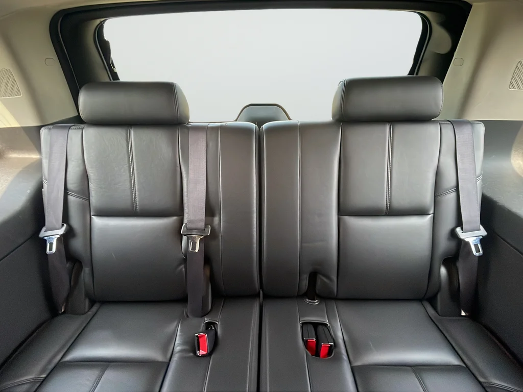 Used 2011 White GMC SLT image 29