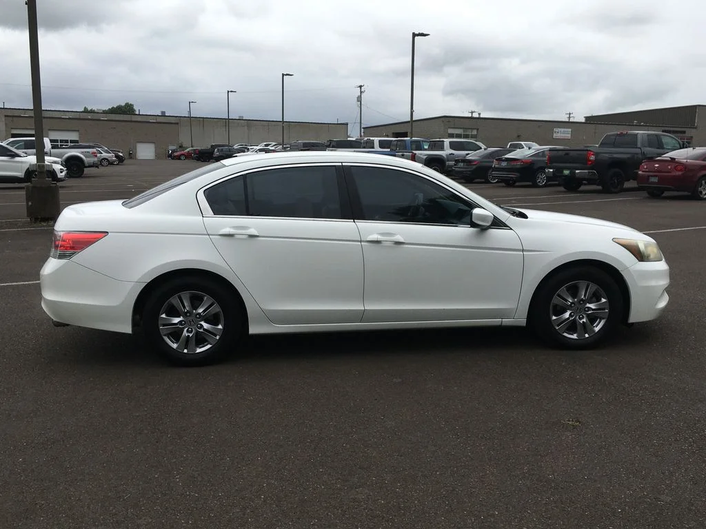 Used 2011 White Honda LX-P image 7